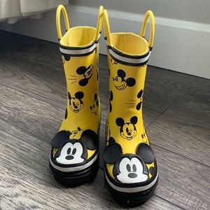 Size 8 Disney Mickey boys rain boots